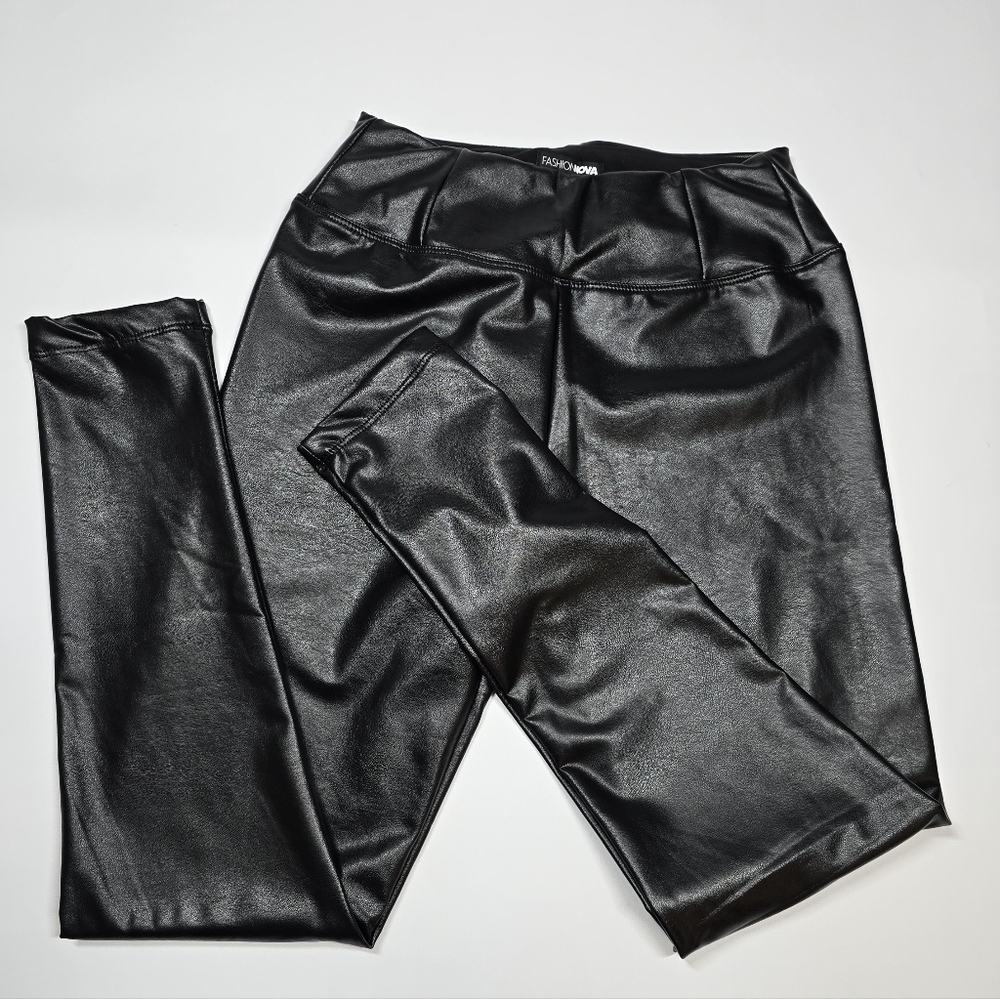 Stylish Black Faux Leather High Waisted Leggings - Picture 2 of 15